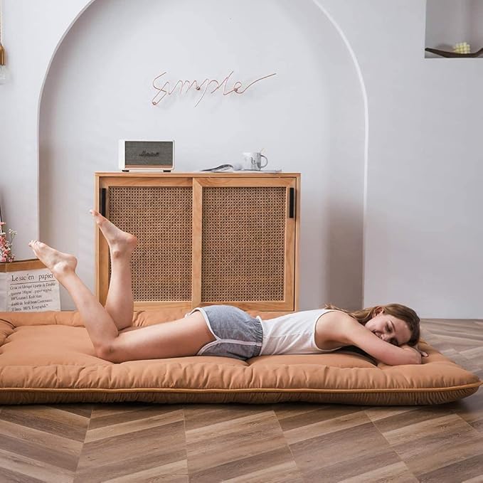 MAXYOYO Japanese Floor Mattress Futon Mattress, Thicken Tatami Mat Sleeping Pad Foldable Roll Up Mattress Guest Mattress Pad Kids Floor Lounger Bed, Light Brown, Twin