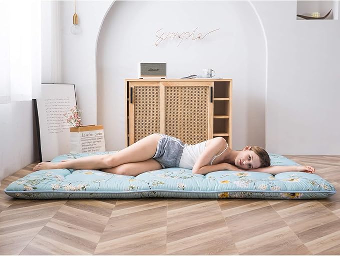 MAXYOYO Rustic Floral Korean Floor Mattress Japanese Futon Mattress, Foldable Bed Roll Up Camping Mattress Floor Lounger Bed Couches and Sofas Mattress Topper King Size
