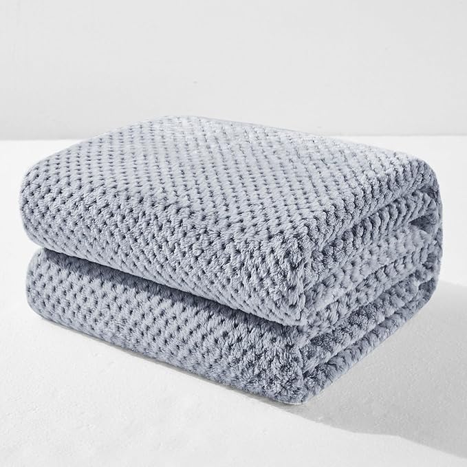 Exclusivo Mezcla Fleece Bed Blanket King Size, Super Soft and Warm Blankets for Couch, Sofa and Bed Waffle Textured, Cozy, Fuzzy and Lightweight (Mixed Navy Blue, 90x104 Inches)