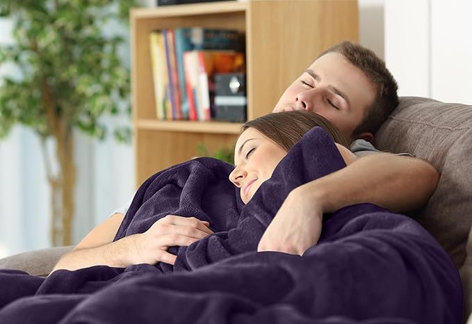 Utopia Bedding Fleece Blanket King Size Purple 300GSM Luxury Anti-Static Fuzzy Soft Microfiber Bed Blanket (90x102 Inch)