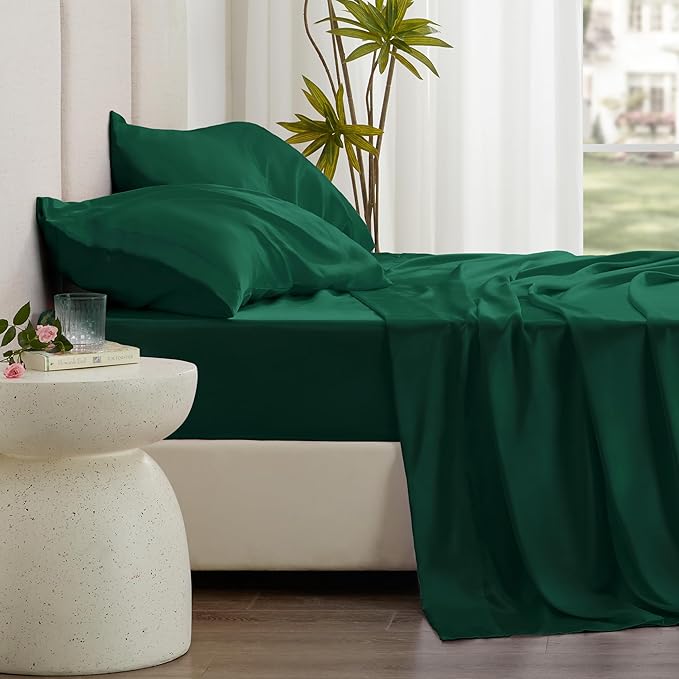 Love's cabin Twin XL Satin Sheet Sets - 3 Piece Dark Green Silky Bed Sheets with Deep Pockets, Luxury Silk Feel Satin Sheet Set Twin XL (1 Flat Sheet,1 Fitted Sheet,1 Pillow case)