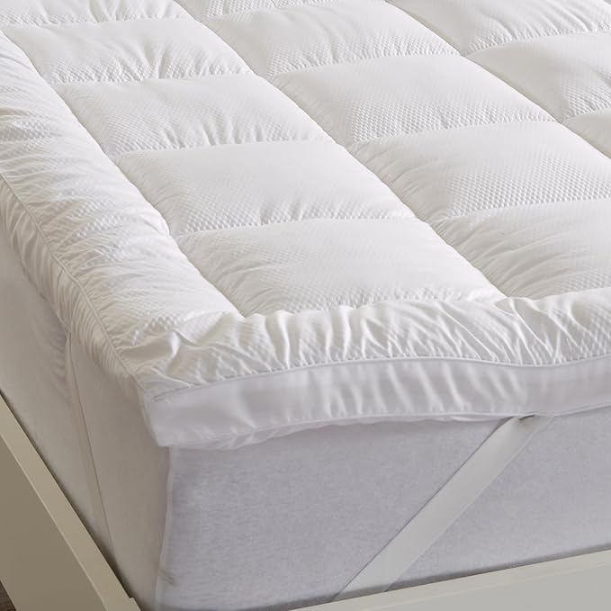 Great Bay Home Queen Mattress Topper. Thick, Elastic Corner Mattress Protector and Cover. Ultra-Soft Pillowtop Mattress Pad. Fits Mattresses Up to 18" (Queen, White)