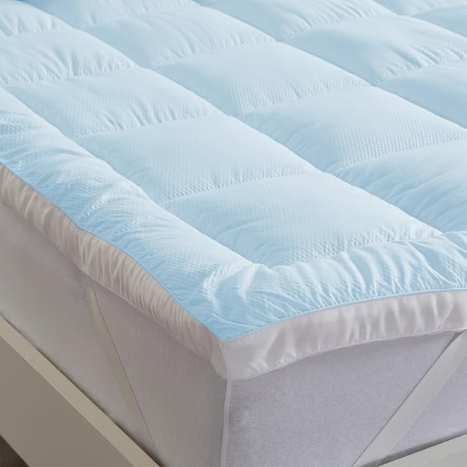 Great Bay Home Twin Cooling Mattress Topper. Thick, Elastic Corner Mattress Pad. Ultra-Soft Cooling Pillowtop Mattress Cover & Protector. Fits Mattresses up to 18” (Twin, Light Blue)