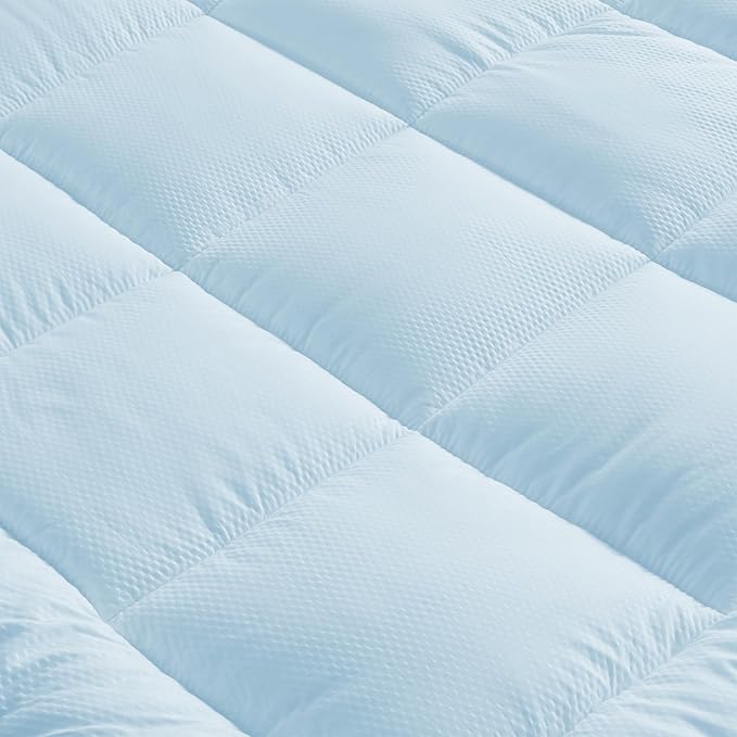 Great Bay Home Twin Cooling Mattress Topper. Thick, Elastic Corner Mattress Pad. Ultra-Soft Cooling Pillowtop Mattress Cover & Protector. Fits Mattresses up to 18” (Twin, Light Blue)