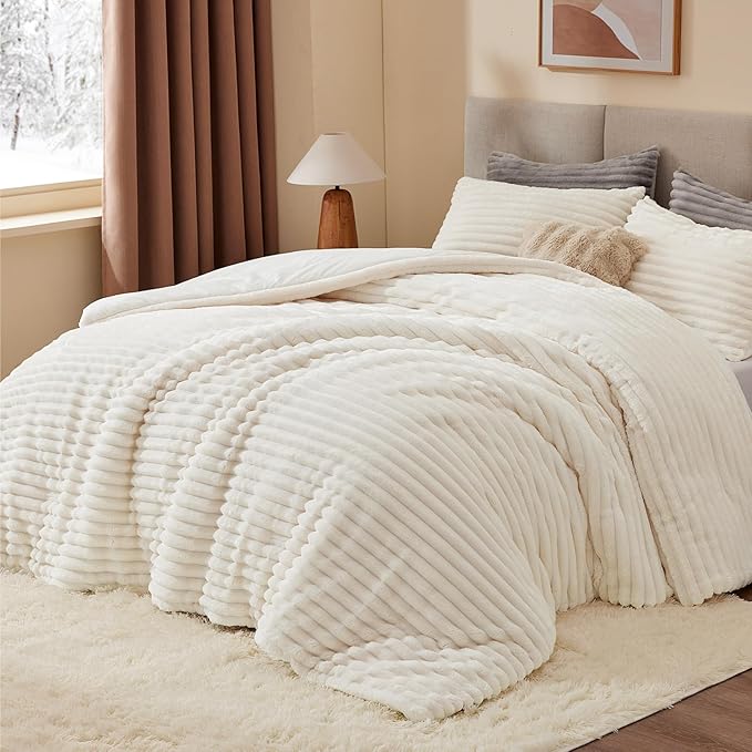 BEDELITE Fleece Full Comforter Set -Super Soft & Warm Fluffy Cream White Bedding, Luxury Fuzzy Heavy Bed Set for Winter with 2 Pillow Cases