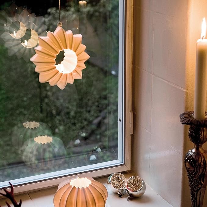 Kähler Stella Scandinavian Expression Ball Diameter 13.5 cm Timeless Design White