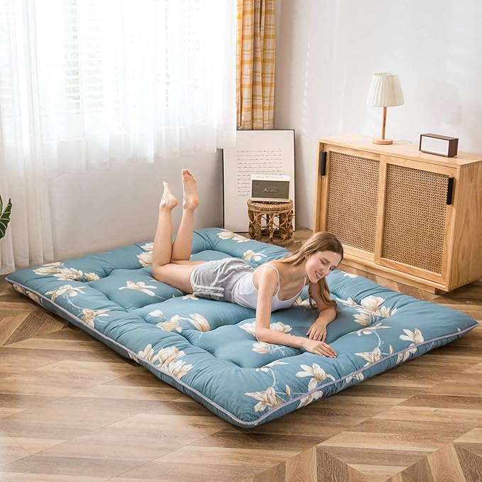 MAXYOYO Floral Printed Rustic Japanese Floor Mattress - Foldable Futon, Roll Up Camping Bed for Adults, Floor Lounger, Couches and Sofas, King Size