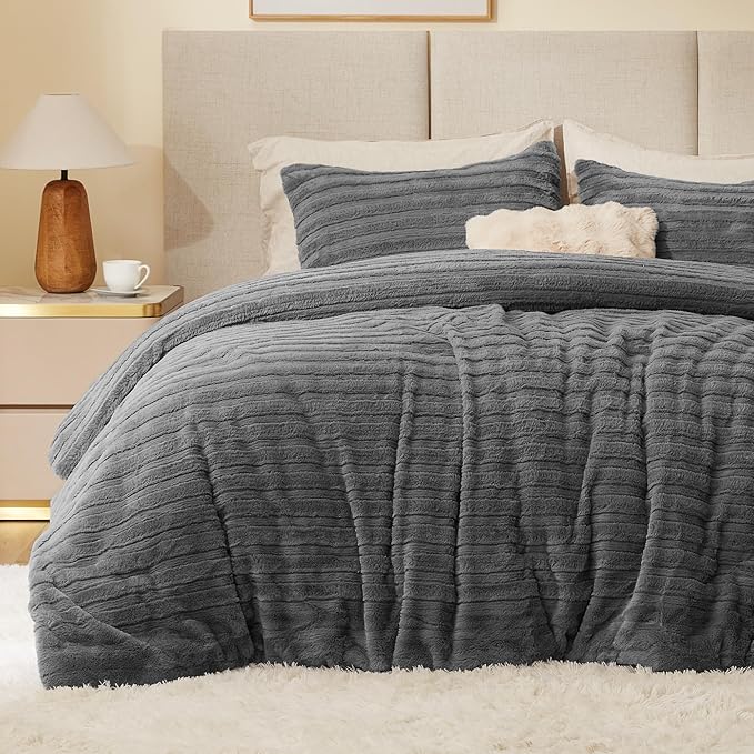 BEDELITE Fleece Queen Comforter Set -Super Soft & Warm Fluffy Grey Faux Fur Bedding, Luxury Fuzzy Heavy Bed Set for Winter with 2 Pillow Cases