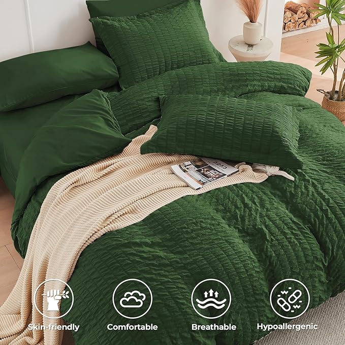 HYMOKEGE Dark Green Queen Comforter Set Seersucker 7 Pieces, All Season Luxury Bed in a Bag for Bedroom, Bedding Set with Comforters, Sheets, Pillowcases & Shams