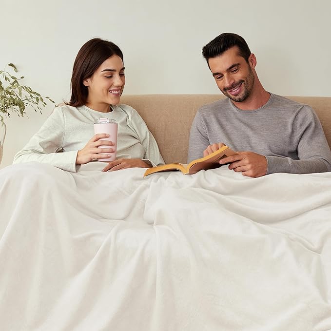 Exclusivo Mezcla Extra Large Fleece Throw Blanket for Couch, Sofa, 300GSM Super Soft and Warm Blankets, Ivory Throw All Season Use, Cozy, Plush, Lightweight, 50x70 Inches