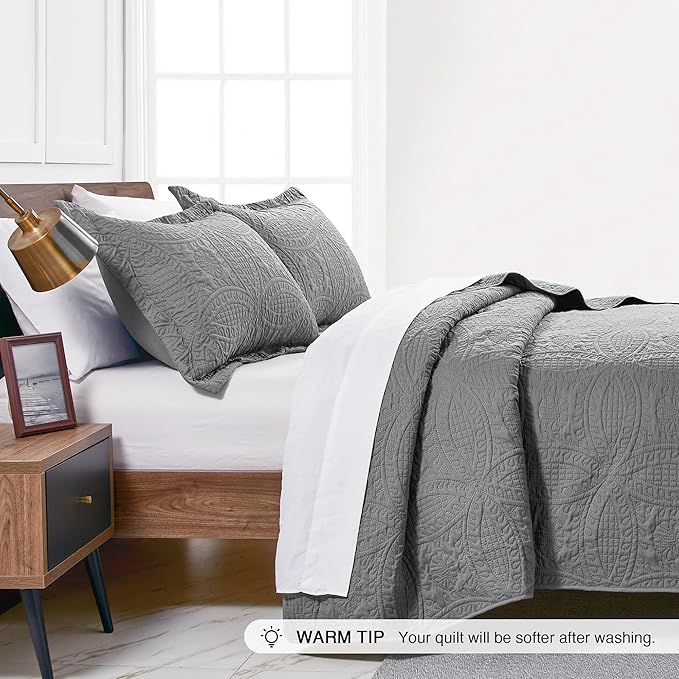 Love's cabin Quilts for Full Bed Grey Bedspreads Bedding Set - Summer Lightweight Bedspread Comforter - Coin Pattern Bedding Coverlet for All Season - 3 Pieces (1 Quilt, 2 Pillow Shams)