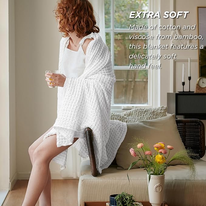 Bedsure Cooling Cotton Waffle Twin XL Blanket - Lightweight Breathable Blanket of Rayon Derived from Bamboo for Hot Sleepers, Luxury Throws for Bed, Couch and Sofa, White, 66x90 Inches
