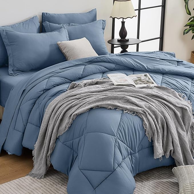 HEVUMYI Dusty Blue King Comforter Set - 7-Piece All Season Bed in a Bag King, Ultra Soft Bedding Set with Comforter, Flat Sheet, Fitted Sheet, Pillowcases, Pillow Shams