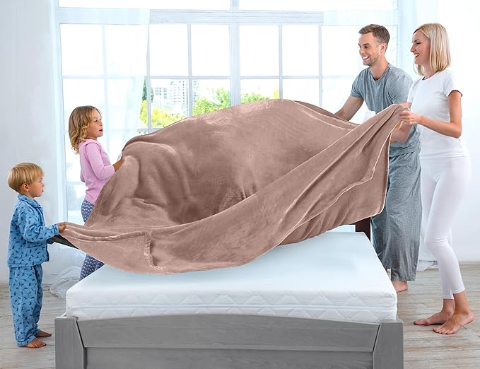 Utopia Bedding Fleece Blanket King Size Rose Pink 300GSM Luxury Anti-Static Fuzzy Soft Microfiber Bed Blanket (90x102 Inch)