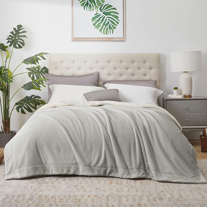 Walensee Sherpa Fleece Blanket (Throw Size 50”x60” Silver Grey) Plush Throw Fuzzy Super Soft Reversible Microfiber Flannel Blankets for Couch, Bed, Sofa Ultra Luxurious Warm and Cozy for All Seasons