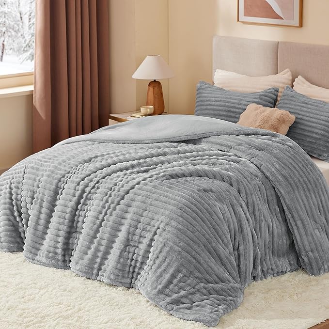 BEDELITE Fleece King Comforter Set -Super Soft & Warm Fluffy Light Grey Bedding, Luxury Fuzzy Heavy Bed Set for Winter with 2 Pillow Cases