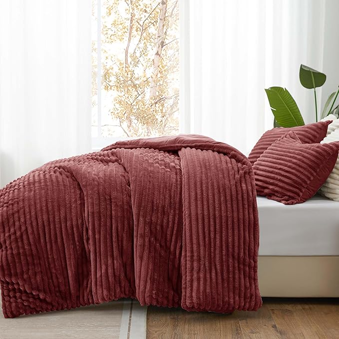 BEDELITE Fleece Full Comforter Set -Super Soft & Warm Fluffy Burgundy Bedding, Luxury Fuzzy Heavy Bed Set for Winter with 2 Pillow Cases
