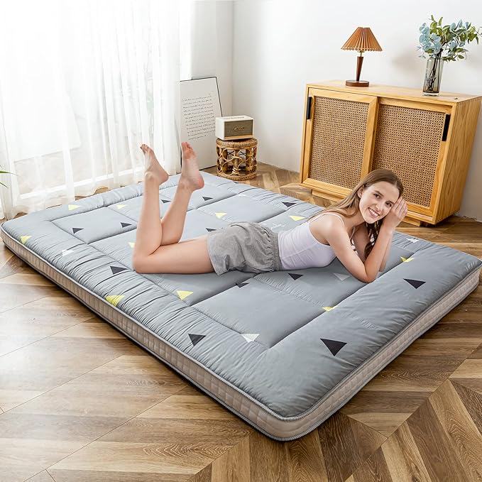 MAXYOYO Grey Triangle Futon Mattress, Padded Japanese Floor Mattress Quilted Bed Mattress Topper, Extra Thick Folding Sleeping Pad Breathable Floor Lounger Guest Bed for Camping Couch, Full