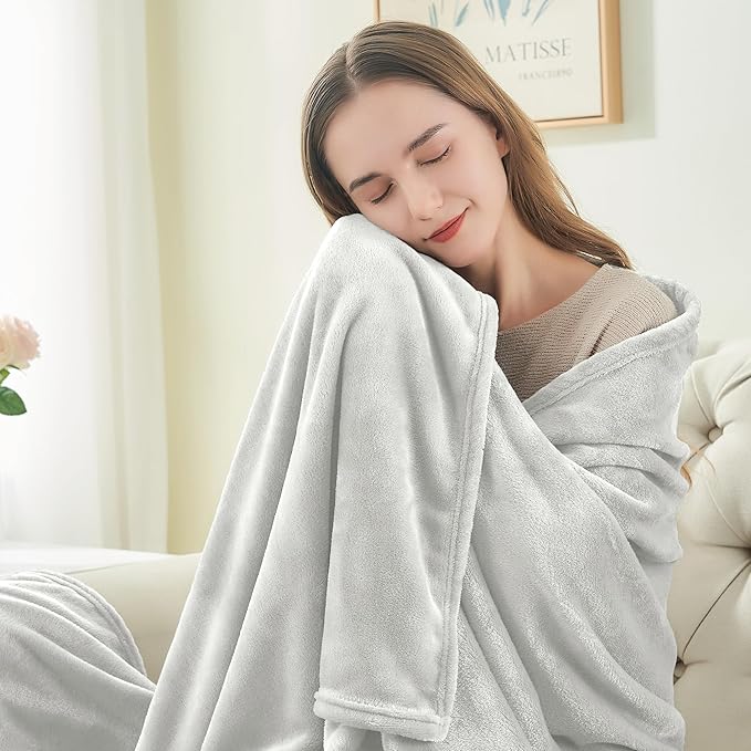 BEDELITE Fleece Blanket Twin Size Dove Gray Throw Blankets for Couch & Bed, 300GSM Luxury Plush Cozy Fuzzy Blanket 60x80 inches, Super Soft Warm Lightweight Throw Blanket for Travel Camping