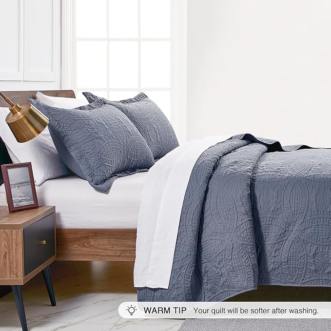 Love's cabin California King Size Quilt Set Blue Bedspreads - Soft Summer Lightweight Bedspread Comforter - Modern Style Coin Pattern Coverlet for All Season - 3 Pieces (1 Quilt, 2 Pillow Shams)