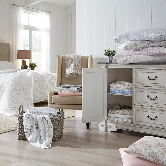 Laura Ashley - Flannel Sheets King Size, Anti-Pilling & Wrinkle Resistant Cotton, Touchably Soft for All-Season Comfort - Bed Sheets with Matching Pillowcases & Fitted Sheet (Jessika Lavender)