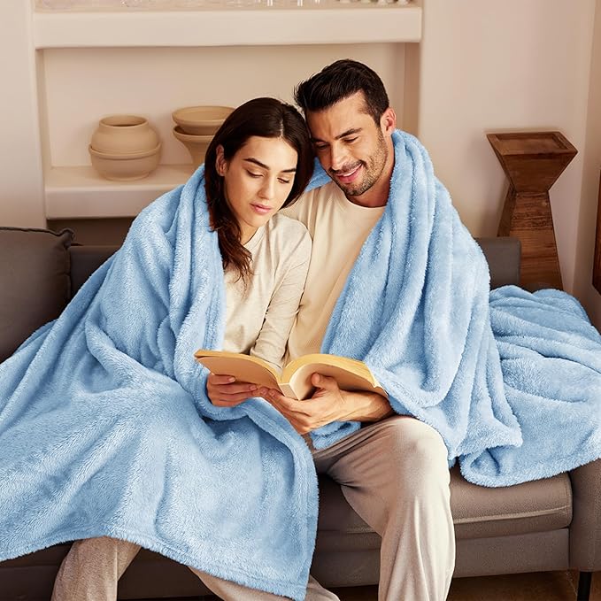 Exclusivo Mezcla Plush Fuzzy Fleece Bed Blanket Queen Size, Super Soft, Fluffy and Warm Blankets，Suitable for All Seasons (Light Blue, 90x90 Inches)