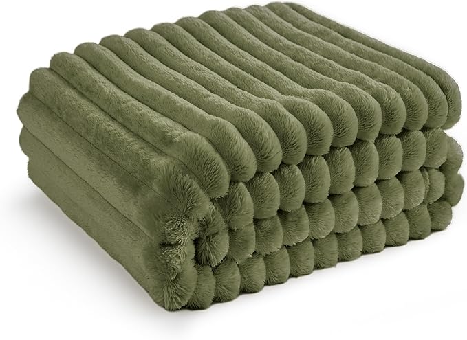 Bedsure GentleSoft Cypress Fleece Twin Blanket for Couch - Cozy Soft Blankets for Women, Cute Small Throws for Girls, 60x80 Inches
