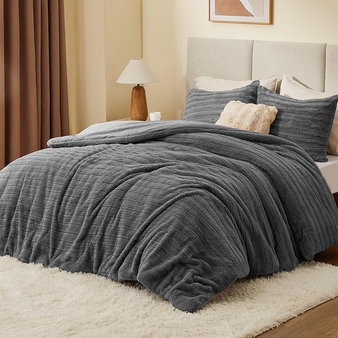 BEDELITE Fleece Queen Comforter Set -Super Soft & Warm Fluffy Grey Faux Fur Bedding, Luxury Fuzzy Heavy Bed Set for Winter with 2 Pillow Cases