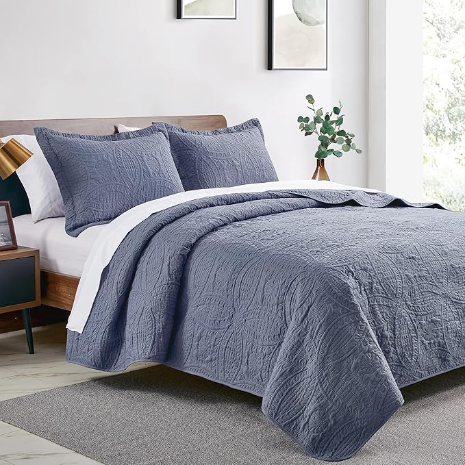 Love's cabin King Size Quilt Set Blue Bedspreads - Soft Bed Summer Lightweight Bedspread Comforter - Modern Style Coin Pattern Coverlet for All Season - 3 Pieces (1 Quilt, 2 Pillow Shams)