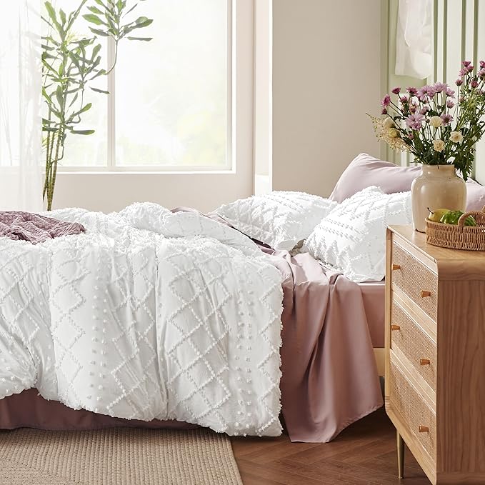 Bedsure Twin Comforter Set - Dusty Rose Comforter, Boho Tufted Shabby Chic Bedding for Kids, 2 Pieces Vintage Farmhouse Bed Set for All Seasons, Fluffy Soft Bedding with 1 Pillow Sham