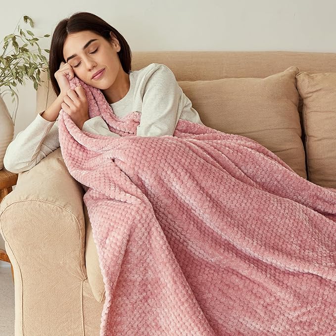 Exclusivo Mezcla Fleece Bed Blanket Twin Size, Super Soft and Warm Blankets for Couch, Sofa and Bed Waffle Textured, Cozy, Fuzzy and Lightweight (Dusty Pink, 60x80 inches)