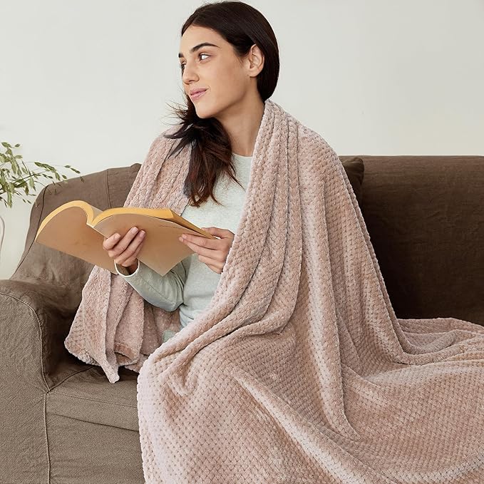Exclusivo Mezcla Fleece Bed Blanket King Size, Super Soft and Warm Blankets for Couch, Sofa and Bed Waffle Textured, Cozy, Fuzzy and Lightweight (Camel, 90x104 Inches)