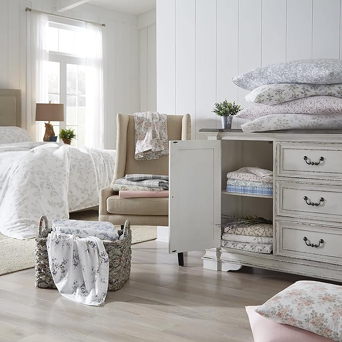 Laura Ashley - Flannel Sheets King Size, Anti-Pilling & Wrinkle Resistant Cotton, Touchably Soft for All-Season Comfort - Bed Sheets with Matching Pillowcases & Fitted Sheet (Jessika Lavender)