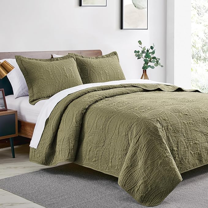 Love's cabin King Size Quilt Bedding Set Green Bedspreads - Bed Summer Lightweight Bedspread Comforter - Coin Pattern Bedding Coverlet for All Season - 3 Pieces (1 Quilt, 2 Pillow Shams)