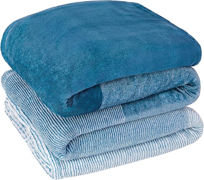 PAVILIA Blue Ombre Fleece Throw Blanket for Couch, Soft Flannel Blanket for Sofa Bed Room, Plush Lightweight Turquoise Light Blue Gradient Blanket, Cozy Microfiber Decorative Gift Throw, 50x60
